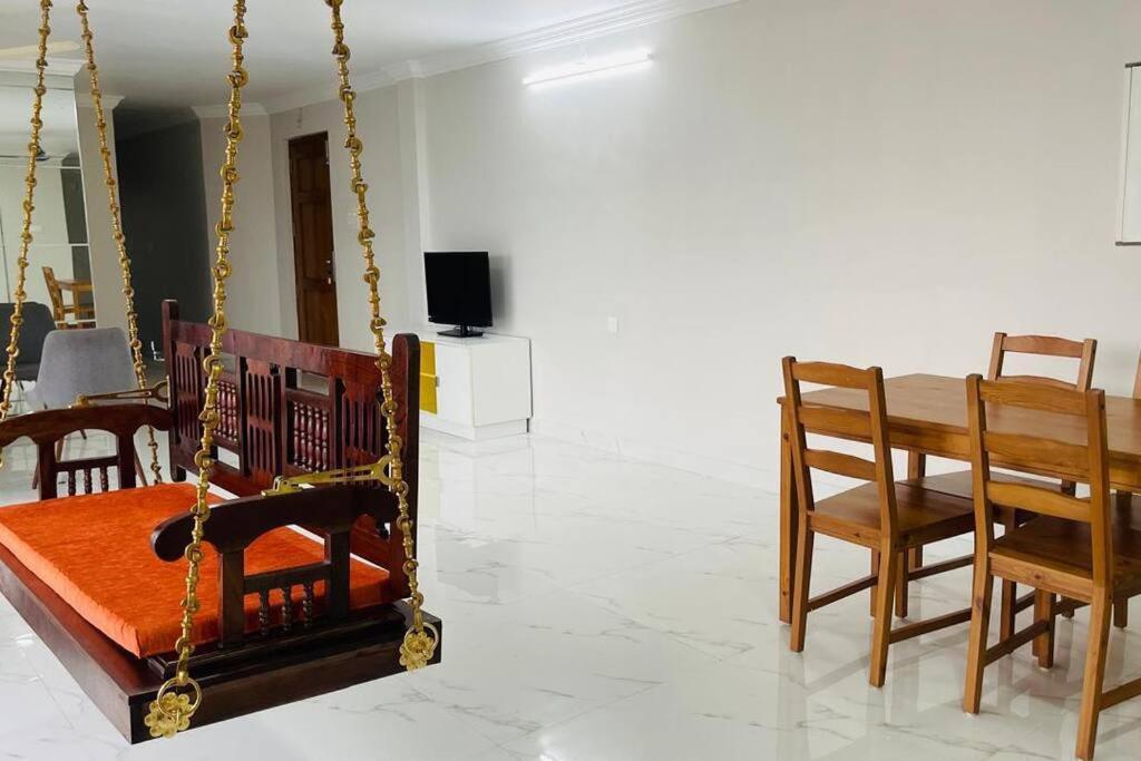 Rajamandiram 3Bhk Ac Apartment In Trivandrum Central Thiruvananthapuram Екстер'єр фото