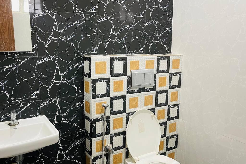 Rajamandiram 3Bhk Ac Apartment In Trivandrum Central Thiruvananthapuram Екстер'єр фото